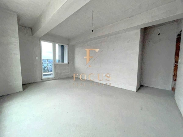 Тристаен апартамент в Пловдив, Гагарин - 126 кв.м за 1022 €/кв.м - Снимка #1