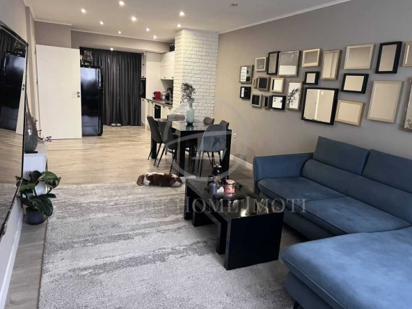 Тристаен апартамент в Пловдив, Кършияка - 100 кв.м за 2200 €/кв.м - Снимка #1