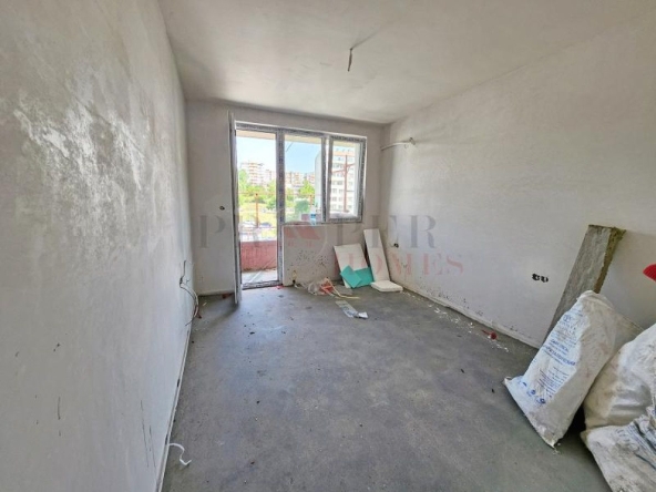 Тристаен апартамент в Велико Търново, Колю Фичето - 90 кв.м за 1334 €/кв.м - Снимка #1