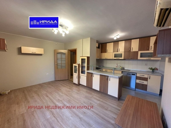 Тристаен апартамент в София, Гоце Делчев - 90 кв.м за 2667 €/кв.м - Снимка #1