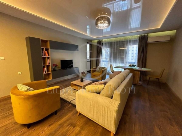 Тристаен апартамент в Пловдив, Кючук Париж - 118 кв.м за 1348 €/кв.м - Снимка #1