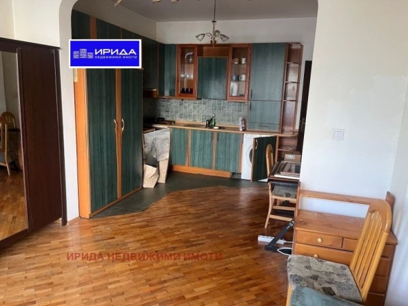 Двустаен апартамент в София, Център - 70 кв.м за 3843 €/кв.м - Снимка #1