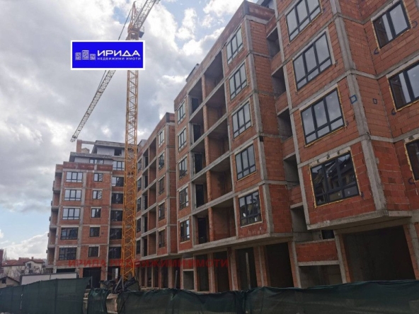 Тристаен апартамент в София, Дървеница - 135 кв.м за 2382 €/кв.м - Снимка #1