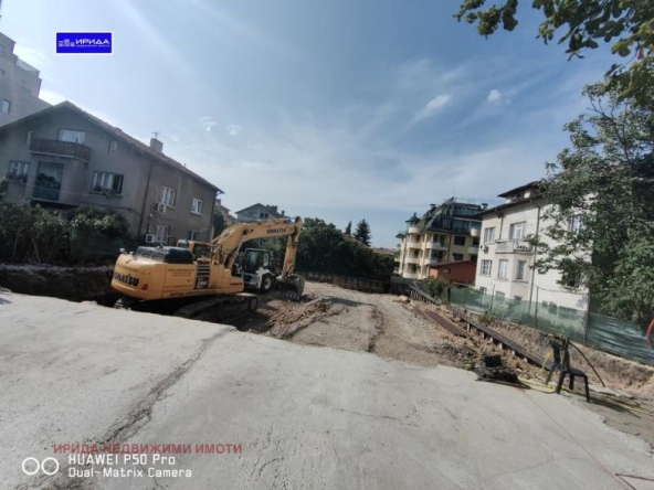 Тристаен апартамент в София, Лозенец - 132 кв.м за 2801 €/кв.м - Снимка #1