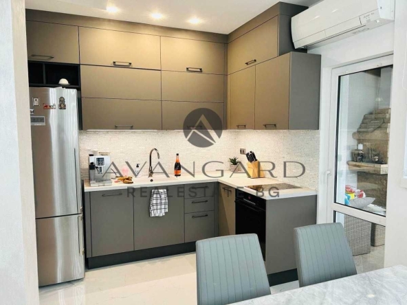 Многостаен апартамент в Пловдив, Кършияка - 158 кв.м за 2189 €/кв.м - Снимка #1