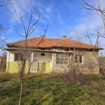 Къща в с. Житница, Област Варна - 80 кв.м за 1 €/кв.м - Снимка #1