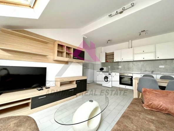 Дава се под наем Двустаен апартамент в Варна, Колхозен пазар - 55 кв.м за 450 € - Снимка #1