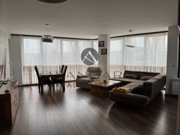 Тристаен апартамент в Пловдив, Кършияка - 176 кв.м за 2586 €/кв.м - Снимка #1