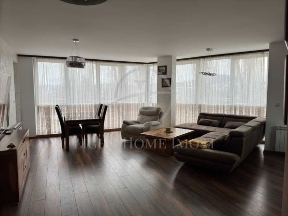 Тристаен апартамент в Пловдив, Кършияка - 176 кв.м за 2586 €/кв.м - Снимка #1