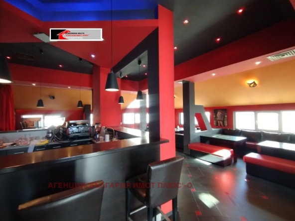 Дава се под наем Заведение в София, Център - 160 кв.м за 2040 € - Снимка #1