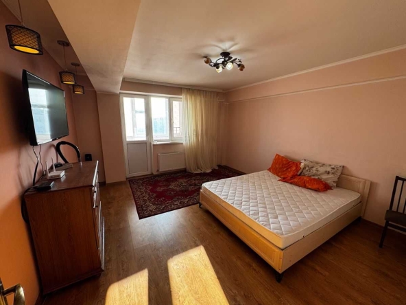 Дава се под наем Едностаен апартамент в София, Левски В - 45 кв.м за 300 € - Снимка #1