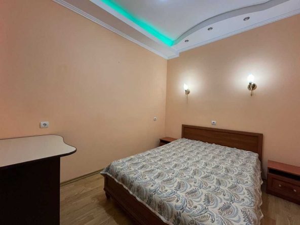 Дава се под наем Двустаен апартамент в София, Център - 58 кв.м за 450 € - Снимка #1