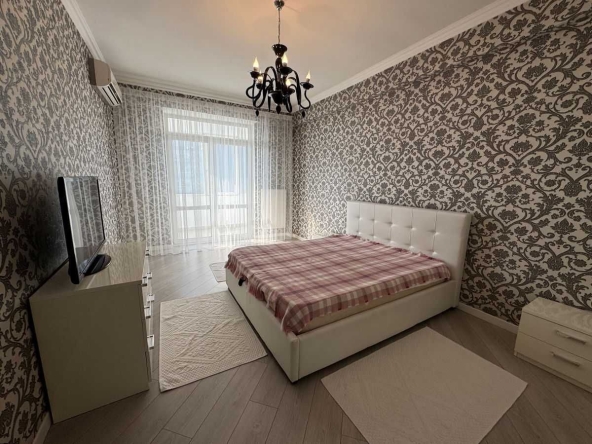 Дава се под наем Тристаен апартамент в София, Лозенец - 94 кв.м за 500 € - Снимка #1