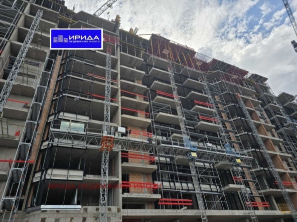 Многостаен апартамент в София, Оборище - 184 кв.м за 3492 €/кв.м - Снимка #1