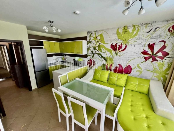 Тристаен апартамент в к.к. Слънчев бряг - 68 кв.м за 1258 €/кв.м - Снимка #1