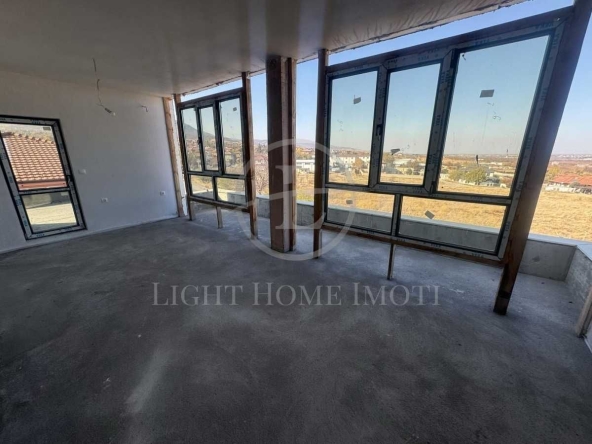 Тристаен апартамент в с. Белащица, Област Пловдив - 152 кв.м за 1400 €/кв.м - Снимка #1