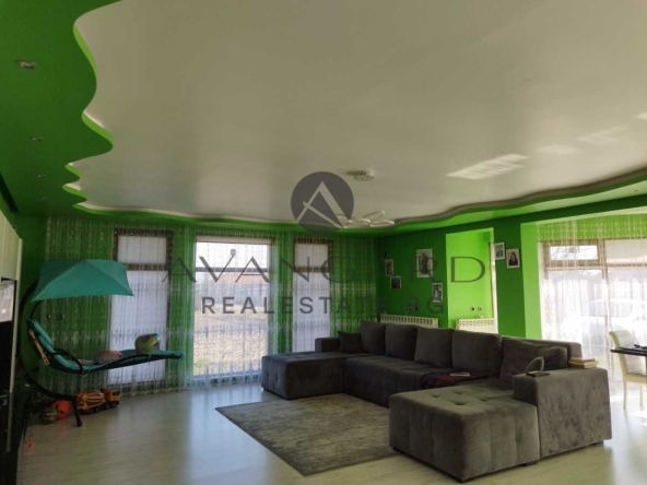 Къща в с. Бенковски, Област Кърджали - 244 кв.м за 1312 €/кв.м - Снимка #1