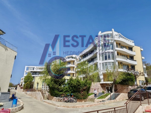 Двустаен апартамент в с. Кошарица, Област Бургас - 70 кв.м за 715 €/кв.м - Снимка #1