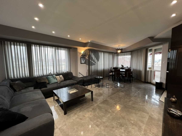 Тристаен апартамент в Пловдив, Кършияка - 108 кв.м за 2084 €/кв.м - Снимка #1