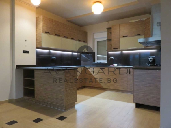 Къща в Пловдив, Беломорски - 474 кв.м за 1377 €/кв.м - Снимка #1