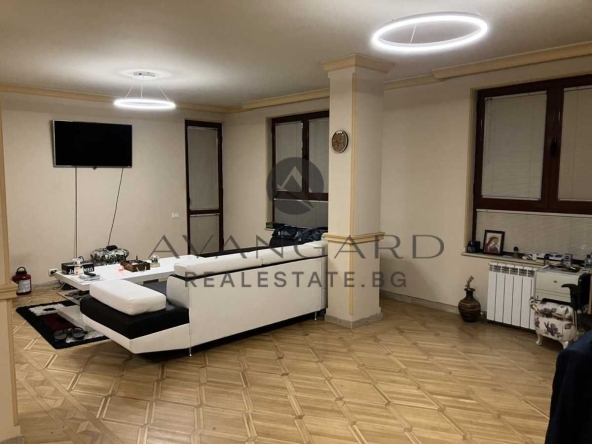 Мезонет в Пловдив, Център - 192 кв.м за 1482 €/кв.м - Снимка #1