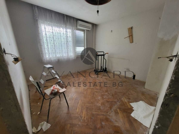 Тристаен апартамент в Пловдив, Христо Смирненски - 80 кв.м за 1125 €/кв.м - Снимка #1