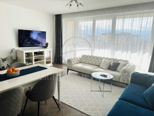 Тристаен апартамент в Пловдив, Кючук Париж - 130 кв.м за 1612 €/кв.м - Снимка #1