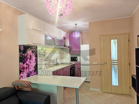 Дава се под наем Тристаен апартамент в Варна, Левски - 70 кв.м за 700 € - Снимка #1