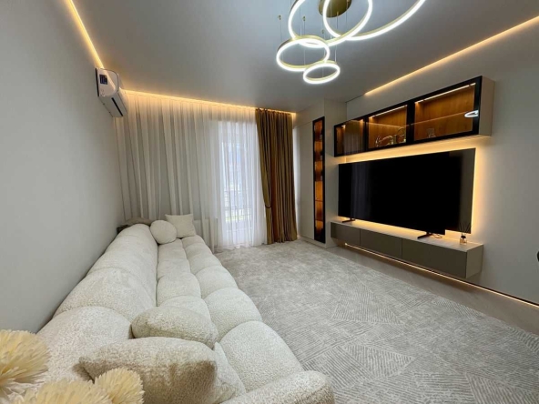 Дава се под наем Двустаен апартамент в София, Изток - 67 кв.м за 525 € - Снимка #1