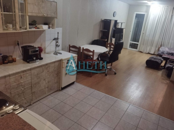 Двустаен апартамент в София, Сухата река - 136 кв.м за 1148 €/кв.м - Снимка #1