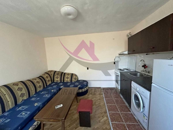 Дава се под наем Етаж от къща в Варна, Трошево - 50 кв.м за 300 € - Снимка #1