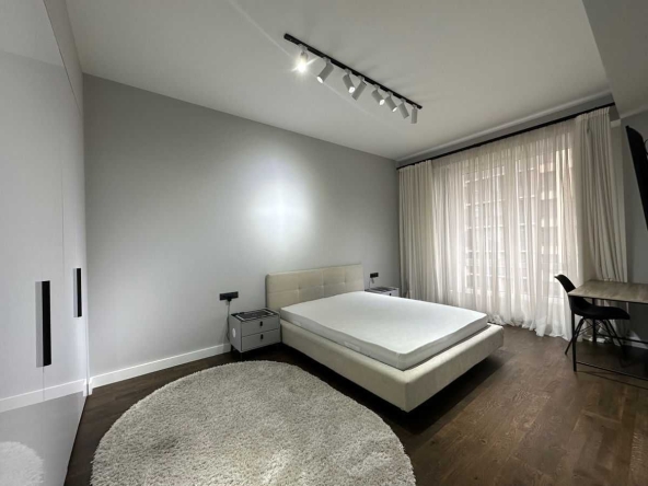 Дава се под наем Двустаен апартамент в София, Център - 74 кв.м за 500 € - Снимка #1