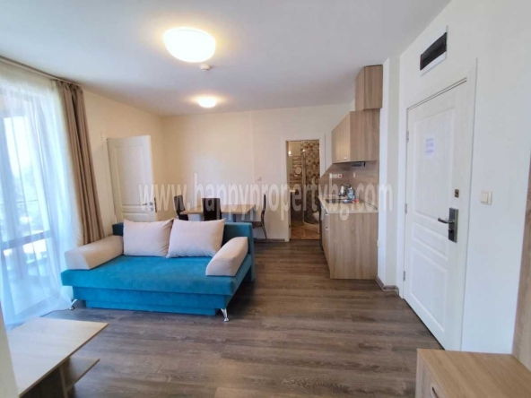 Тристаен апартамент в к.к. Слънчев бряг - 70 кв.м за 1172 €/кв.м - Снимка #1