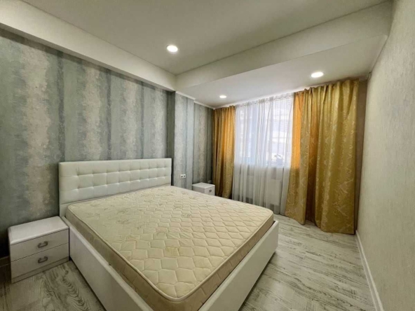 Дава се под наем Двустаен апартамент в София, Левски В - 70 кв.м за 425 € - Снимка #1