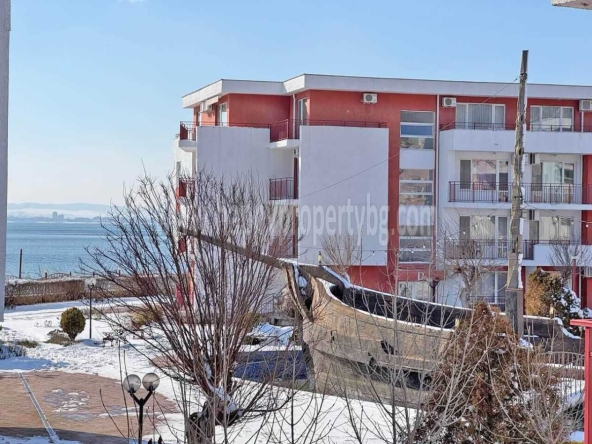 Двустаен апартамент в к.к. Елените - 72 кв.м за 1021 €/кв.м - Снимка #1