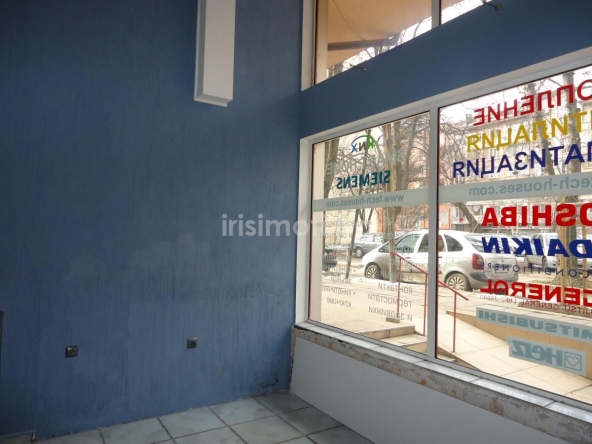 Дава се под наем Магазин в София, Зона Б-19 - 82 кв.м за 600 € - Снимка #1