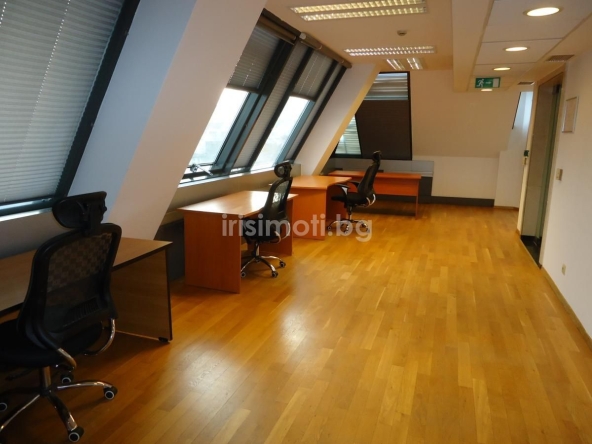 Дава се под наем Офис в София, Център - 115 кв.м за 1495 € - Снимка #1