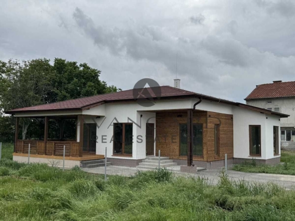 Къща в с. Цалапица, Област Пловдив - 128 кв.м за 1875 €/кв.м - Снимка #1