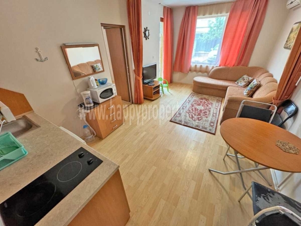 Двустаен апартамент в к.к. Слънчев бряг - 61 кв.м за 943 €/кв.м - Снимка #1