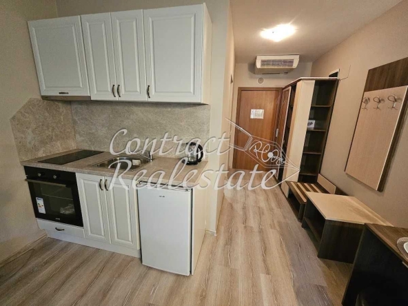 Дава се под наем Едностаен апартамент в к.к. Св.Св. Константин и Елена - 33 кв.м за 306 € - Снимка #1