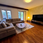 Дава се под наем Тристаен апартамент в София, Лозенец - 110 кв.м за 663 € - Снимка #1