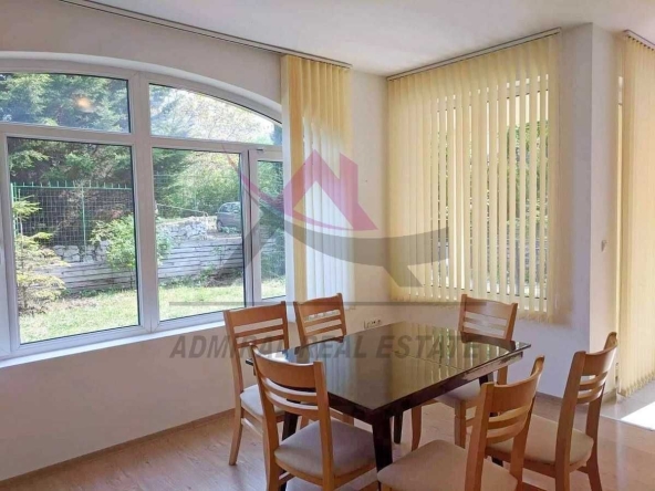 Дава се под наем Четиристаен апартамент в Варна, м-т Евксиноград - 100 кв.м за 1200 € - Снимка #1