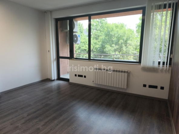 Дава се под наем Офис в София, Лозенец - 89 кв.м за 990 € - Снимка #1