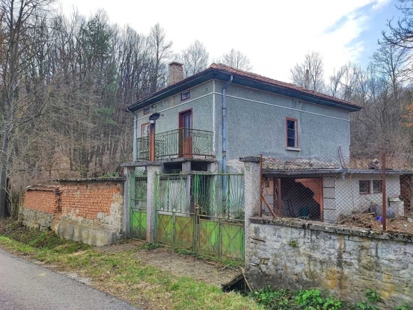 Къща в с. Шарани, Област Габрово - 77 кв.м за 265 €/кв.м - Снимка #1