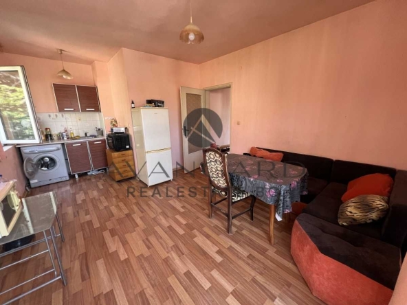 Тристаен апартамент в Пловдив, Кършияка - 100 кв.м за 2050 €/кв.м - Снимка #1