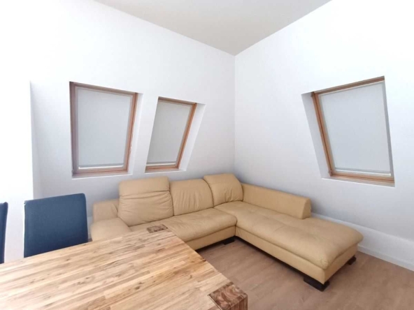 Дава се под наем Тристаен апартамент в Велико Търново, Център - 83 кв.м за 510 € - Снимка #1