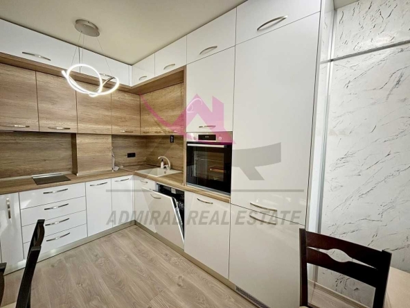 Дава се под наем Двустаен апартамент в Варна, Левски - 68 кв.м за 550 € - Снимка #1