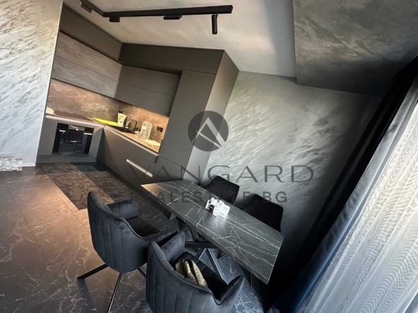 Двустаен апартамент в Пловдив, Център - 98 кв.м за 2176 €/кв.м - Снимка #1