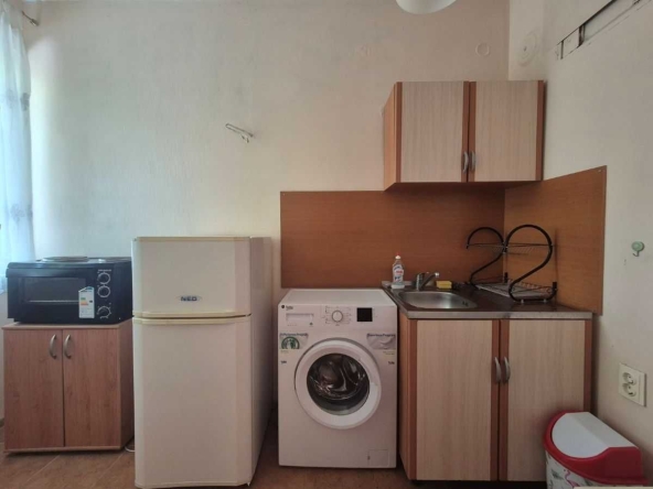 Дава се под наем Едностаен апартамент в Велико Търново, Център - 30 кв.м за 178.5 € - Снимка #1