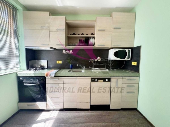 Дава се под наем Двустаен апартамент в Варна, Колхозен пазар - 60 кв.м за 350 € - Снимка #1